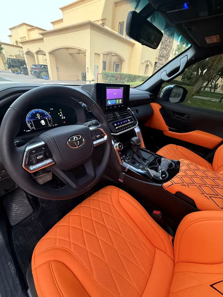 تويوتا لاند كروزر 2025